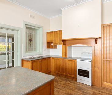 Historic Elegance Meets Modern Comfort – A Family Home That Offers ... - Photo 4