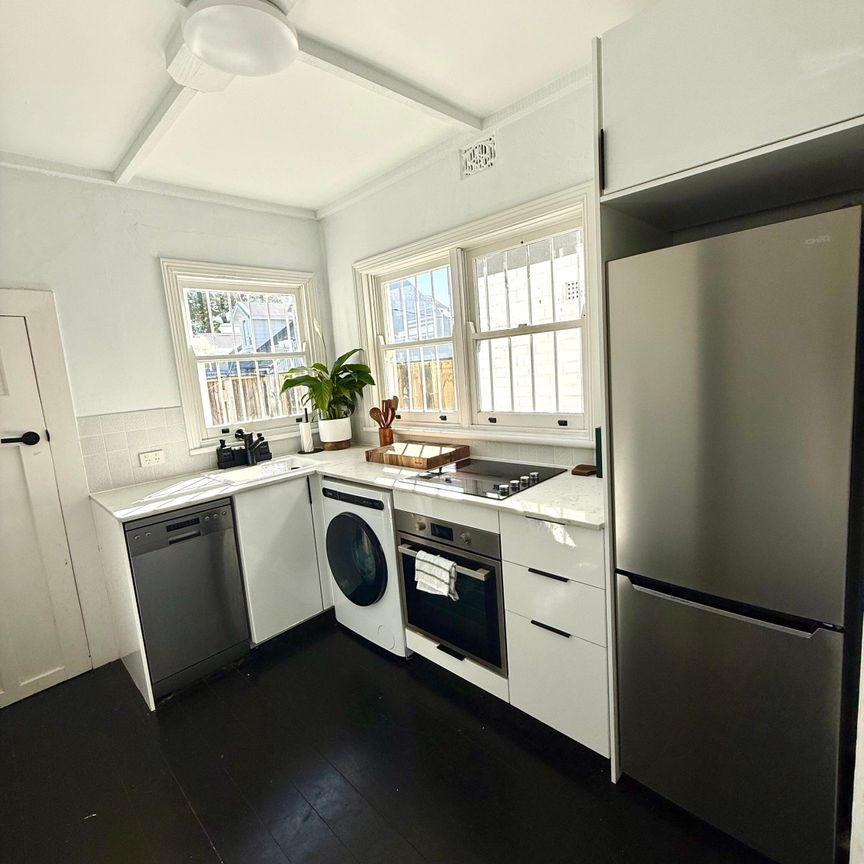 Paddington - Photo 1