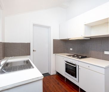 Inner City Living at it's Best! - Photo 2