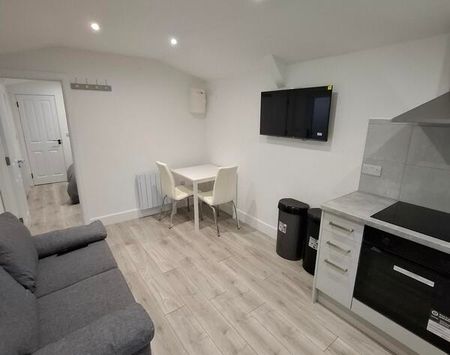 1 bed apartment in Ballincollig - Photo 5