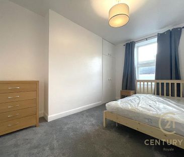 4 bedroom apartment to rent - Photo 4