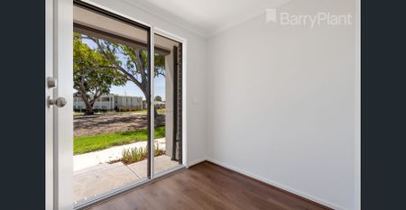 3 Bedroom Comfortable & Family Living - Photo 5