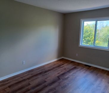 For Lease - 37 Banchory Crescent, Kanata, Ontario - Photo 1