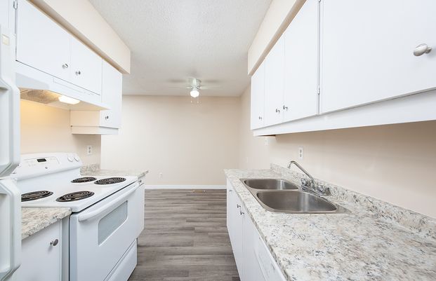 16103 - 102 Avenue, Edmonton, AB - Photo 1