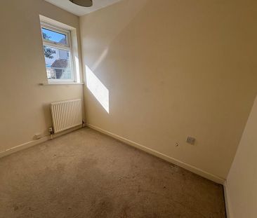 2 bedroom end of terrace house to rent - Photo 1