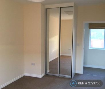 2 bedroom end of terrace house to rent - Photo 3