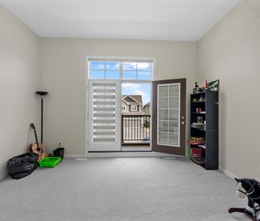 For Lease - 121 Oakmont Drive, Loyalist, Ontario - Photo 6