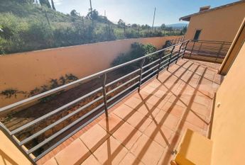 Moradia T3 Duplex para Arrendamento Anual em Algoz