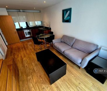 1 bedroom flat to rent - Photo 6