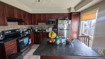 For Lease - 220 Westmeadow Drive, Kitchener, Ontario - Photo 5