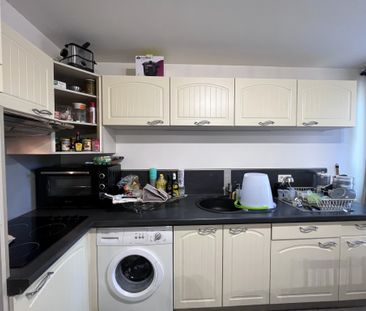 Location Appartement 2 pièces 45m² TOULON 83200 - Photo 3