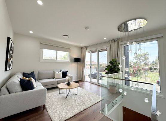 Brand New Luxury 5-Bedroom Double Storey Home! - Photo 1