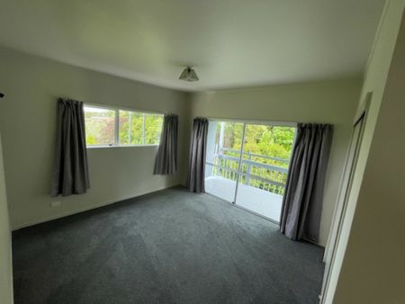 Stanmore Bay - 4 Bedrooms - Photo 4