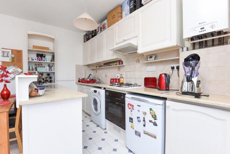 2 bedroom flat to rent - Photo 5