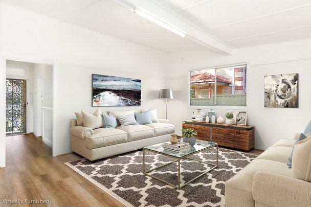 Spacious Three-Bedroom House - Photo 1