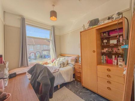 4 bedroom terraced house to rent - Photo 4
