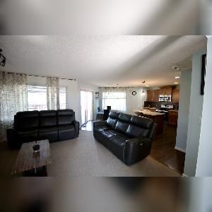 3 Bed 2.5 Bath Dbl Garage Family Home Leduc - Photo 4