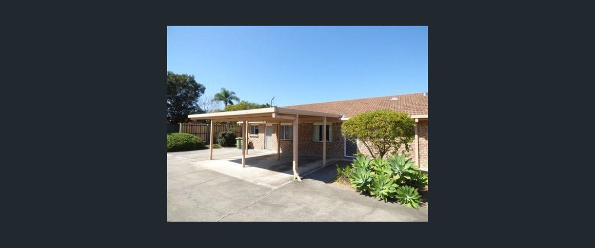 Low maintenance, great location, neat as a pin. - Photo 1