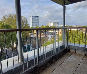 1 bedroom flat to let - Photo 1