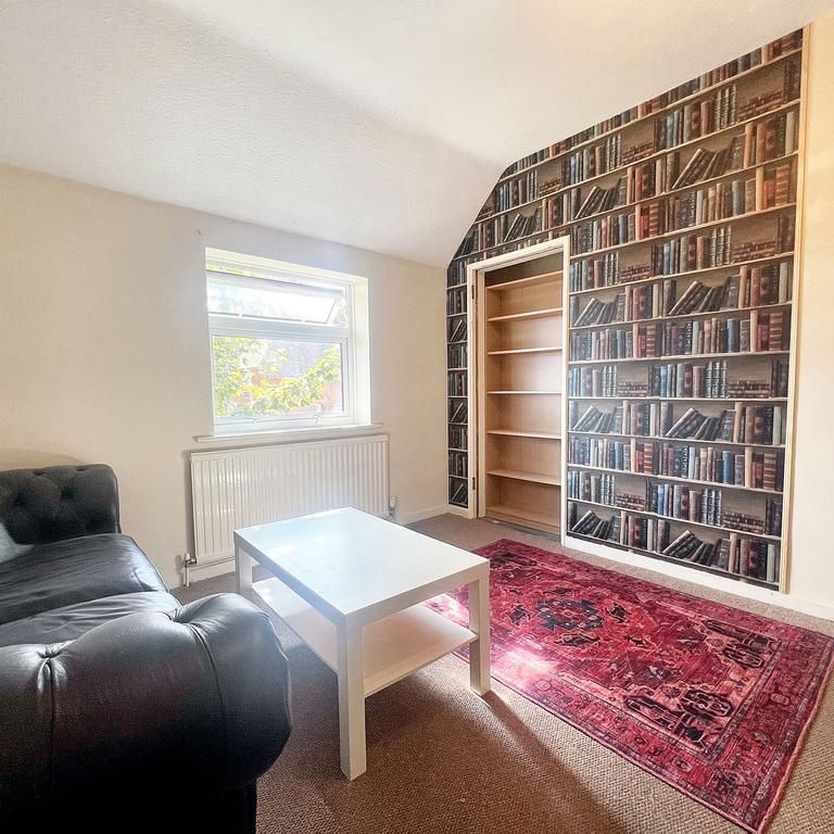 4 bedroom semi-detached house to rent - Photo 1