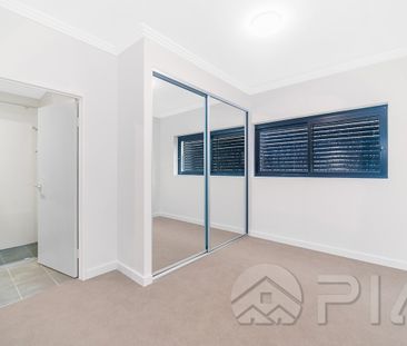 Large Two Bedroom Apartment For Lease Now! Two mins walk to Eastlake shopping centre. - Photo 1