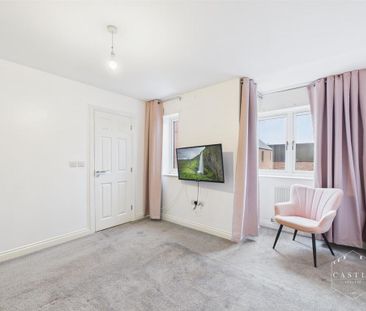 3 bedroom semi-detached house to rent - Photo 5