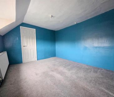 3 bedroom end of terrace house to rent - Photo 2