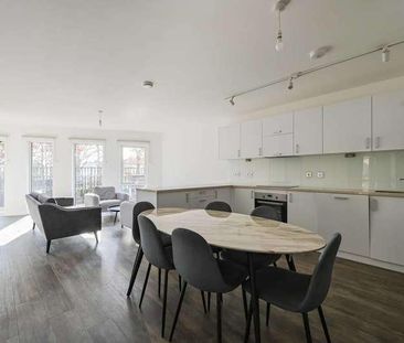 Adlay Apartments, Millet Place, Silvertown, E16 - Photo 3