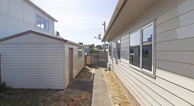 Tidy Four- Bedroom Home. - Photo 1