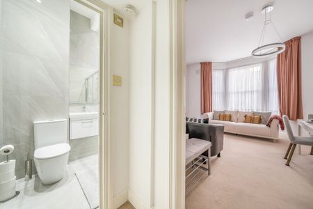 1 bedroom flat to rent - Photo 2