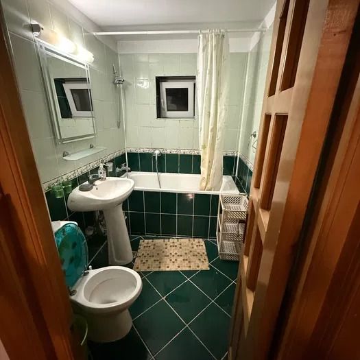 Apartament 3 camere, decomandat, zona Pacurari - Photo 1