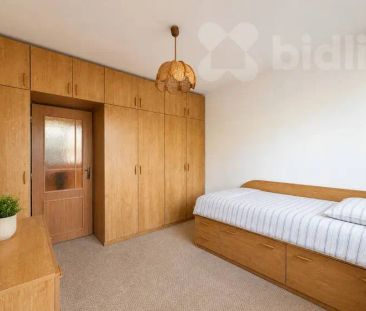 Pronájem bytu 3+1, 73 m² + zasklená lodžie 7 m², Praha 10... - Fotografie 4