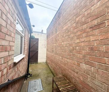 2 bedroom terraced house to rent - Photo 6