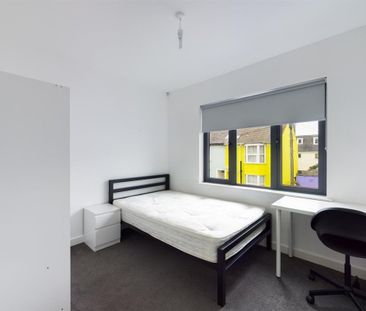 Edinburgh Road, Brighton - Photo 2