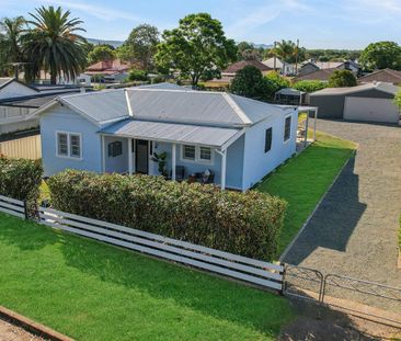 Modern Elegance in Cessnock: 4-Bedroom Rental House with Stylish In... - Photo 1