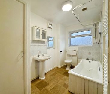 2 bedroom flat to rent - Photo 6