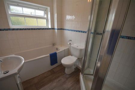 2 bedroom apartment to rent - Photo 5