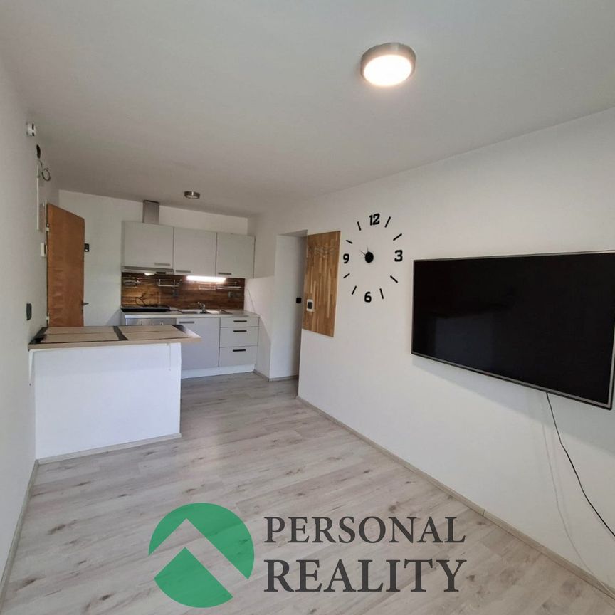 Pronájem bytu 2+kk 37 m², Lubná - Fotografie 1