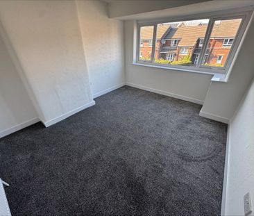 Market Street, Radcliffe - Photo 5