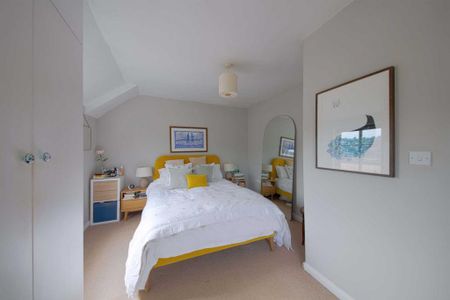 2 bedroom semi-detached house to rent - Photo 4