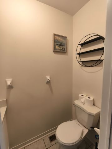 For Lease - 68 Waterton Crescent, Richmond Hill, Ontario - Photo 3