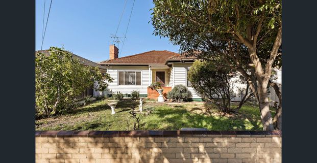 Premium Position in Vibrant West Footscray! - Photo 1