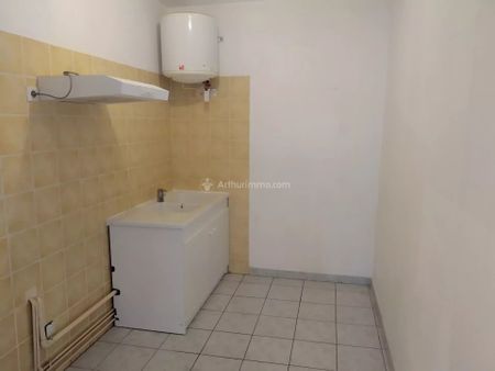 Location Appartement 2 pièces 48 m2 à Carmaux - Photo 4