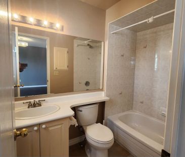 For Lease - 48 Painted Rock Avenue, Richmond Hill, Ontario - Photo 3