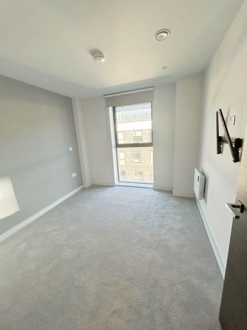 2 Bed Flat, Merchant's Wharf, M5 - Photo 5