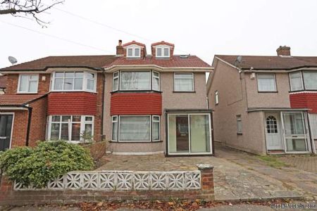 4 bedroom property to rent in Rainham - Photo 3