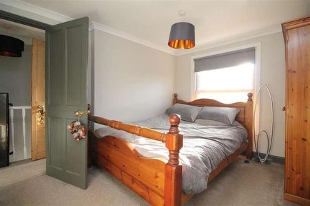 Gold Street, Hanslope, Milton Keynes, MK19 - Photo 2