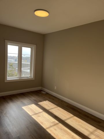 For Lease - 17 Wren Court Unit# 2, Tillsonburg, Ontario - Photo 5