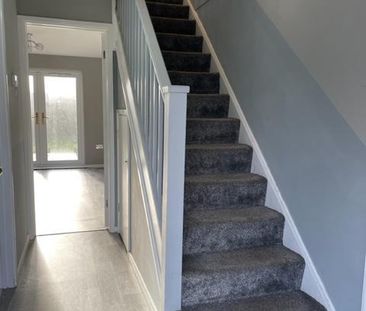 2 bedroom semi-detached house to rent - Photo 4