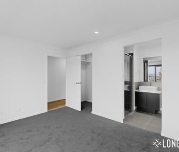 Four Bedroom Family Home with Double Garage and Solar Panels - Photo 6